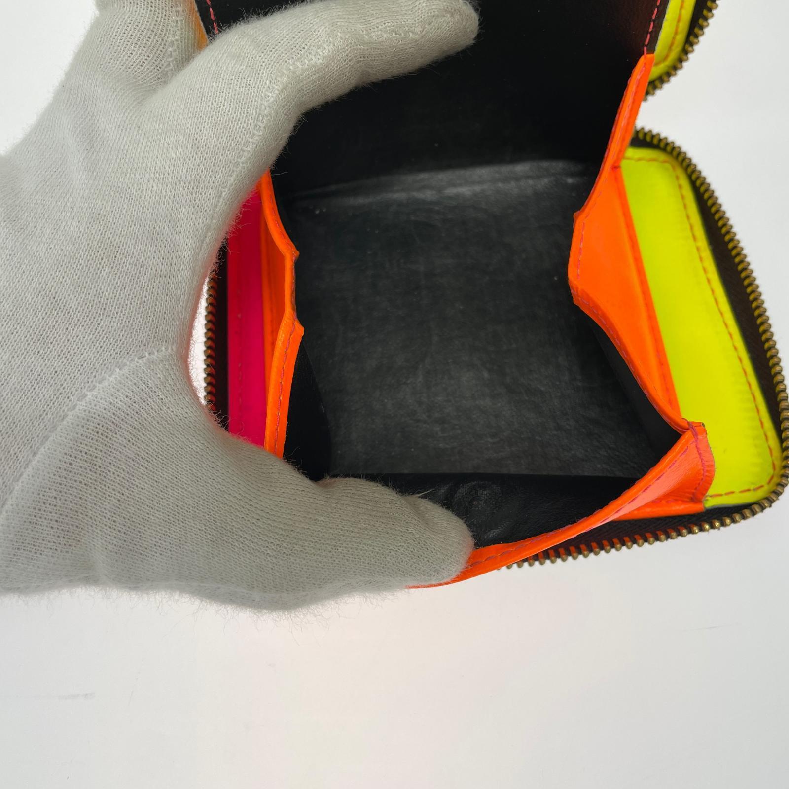 コンパクトウォレット Wallet COMME des GARCONS SUPER FLUO PNK