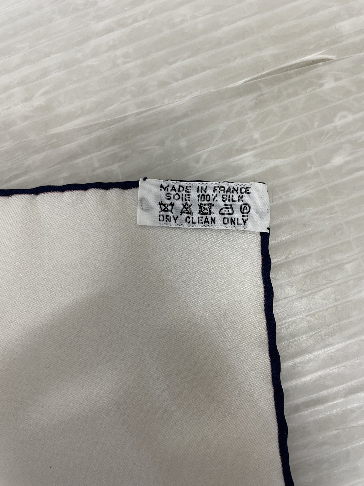 HERMES カレ70 カレーシュ エラスティック 白系