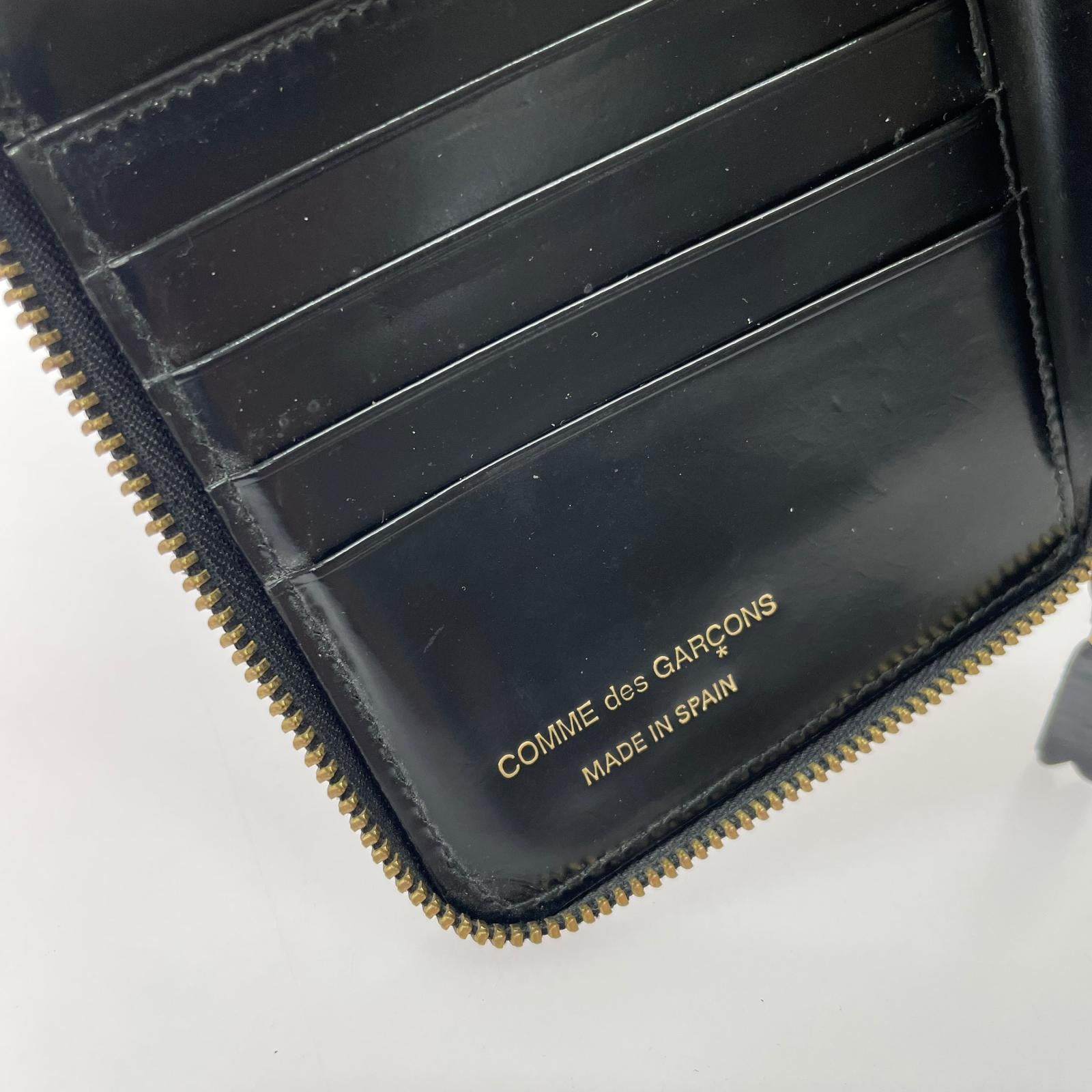 コンパクトウォレット ドットエンボス ジップウォレット BLK ブラック