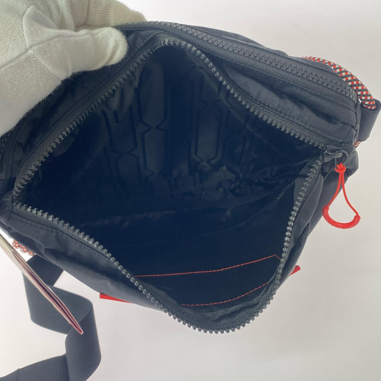 その他バッグ サコッシュ BLK UBC1515NRS ブラック
