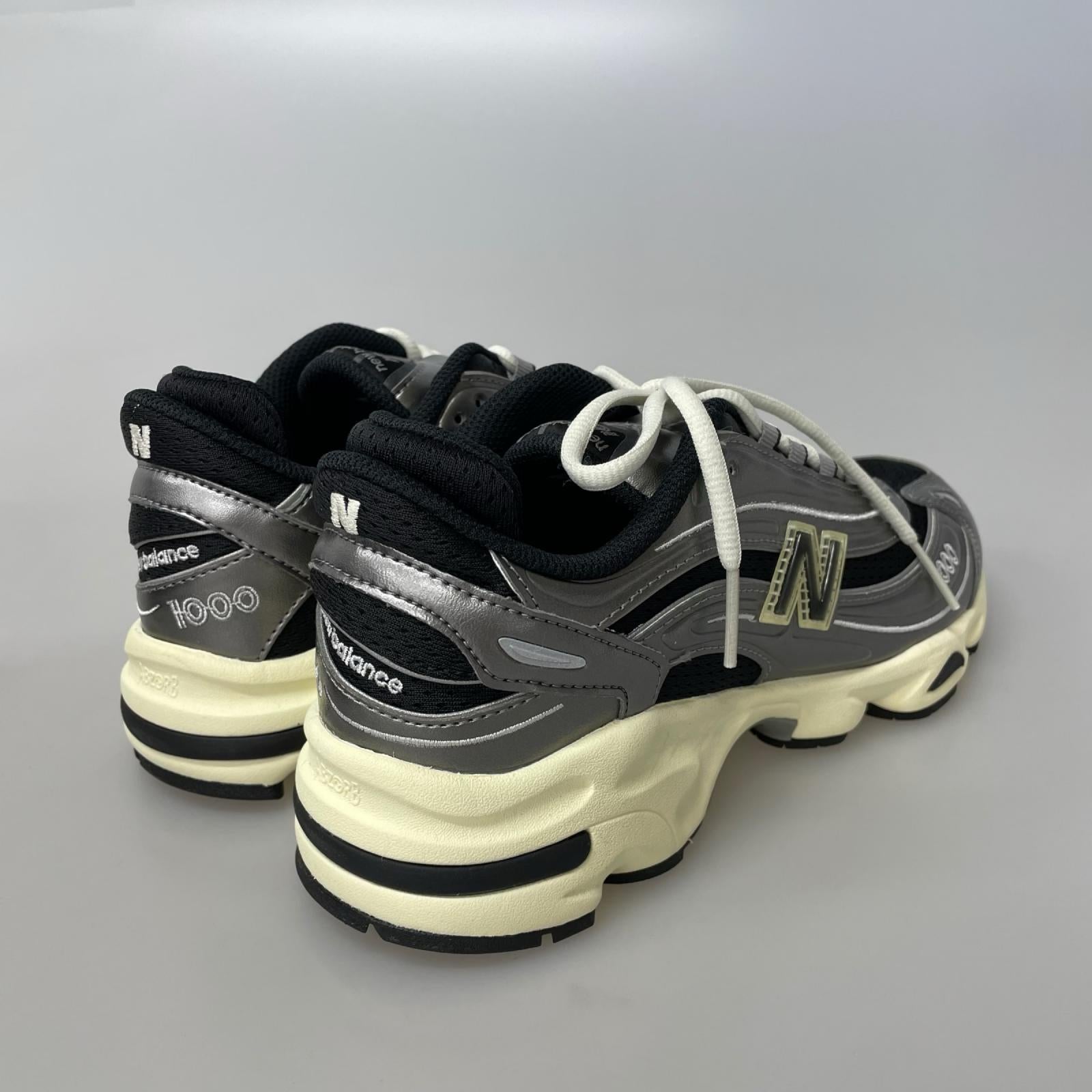 スニーカー M1000SL SILVER 25.5cm US7.5
