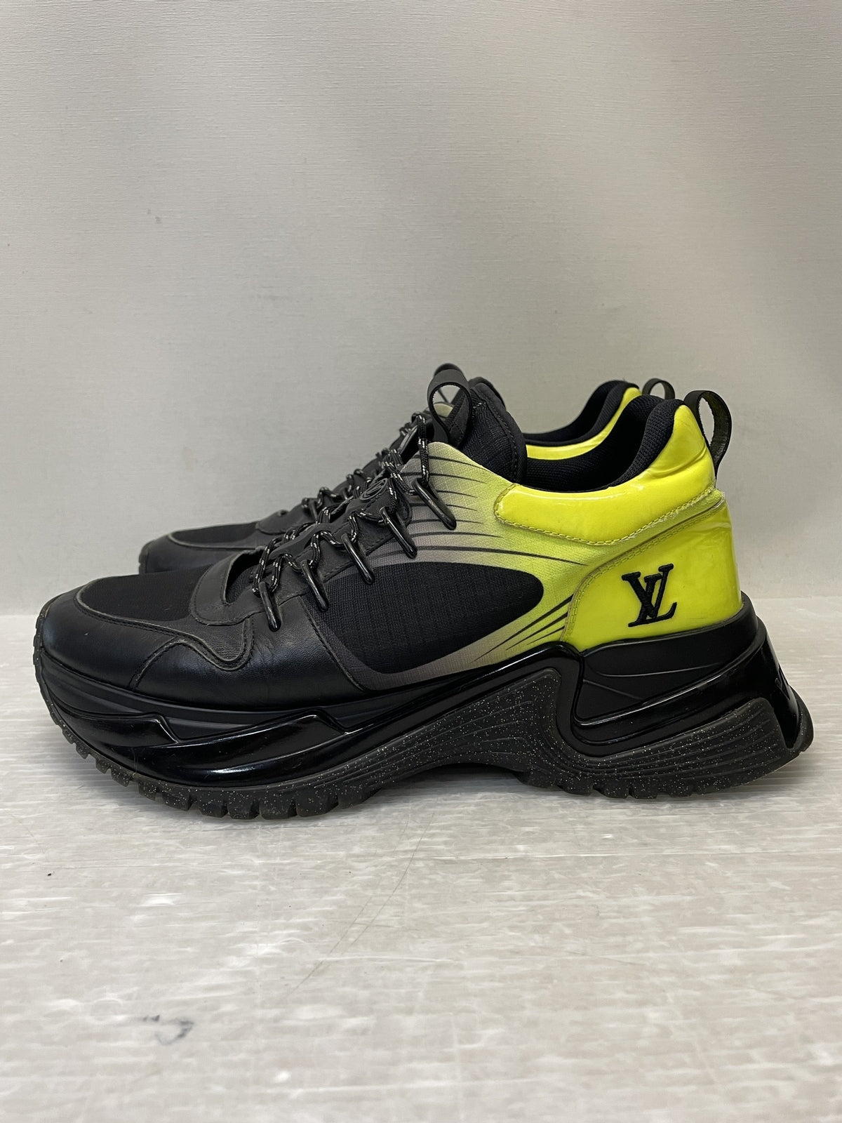 LOUIS VUITTON ランアウェイ パルス ライン スニーカー 6 1/2 黒×黄
