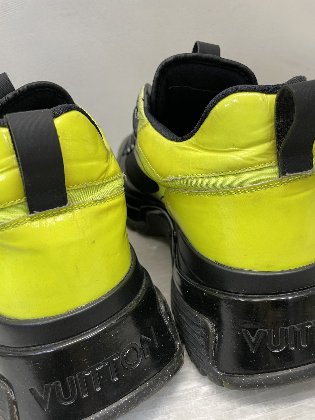 LOUIS VUITTON ランアウェイ パルス ライン スニーカー 6 1/2 黒×黄