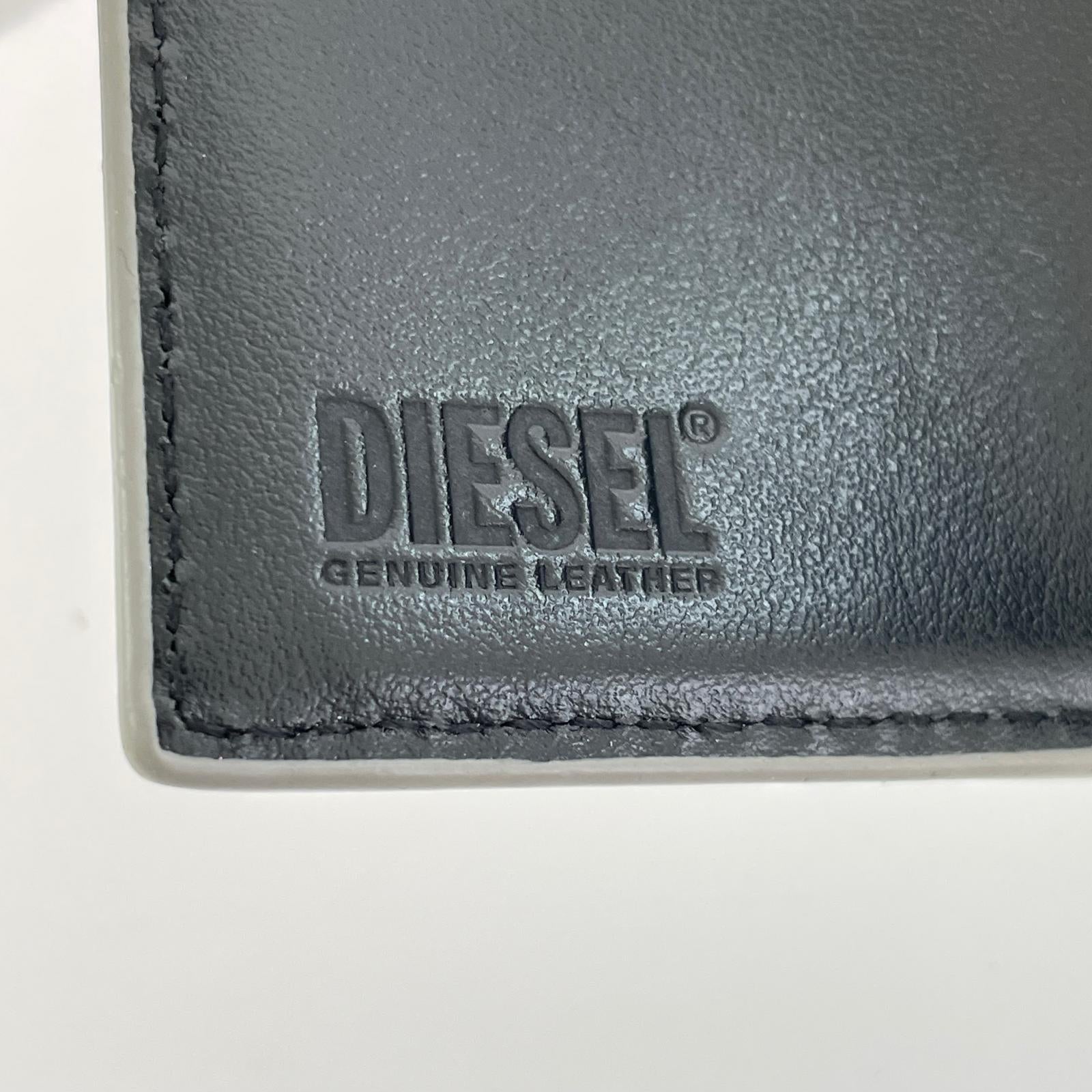 コンパクトウォレット オーバルD SLV シルバー
