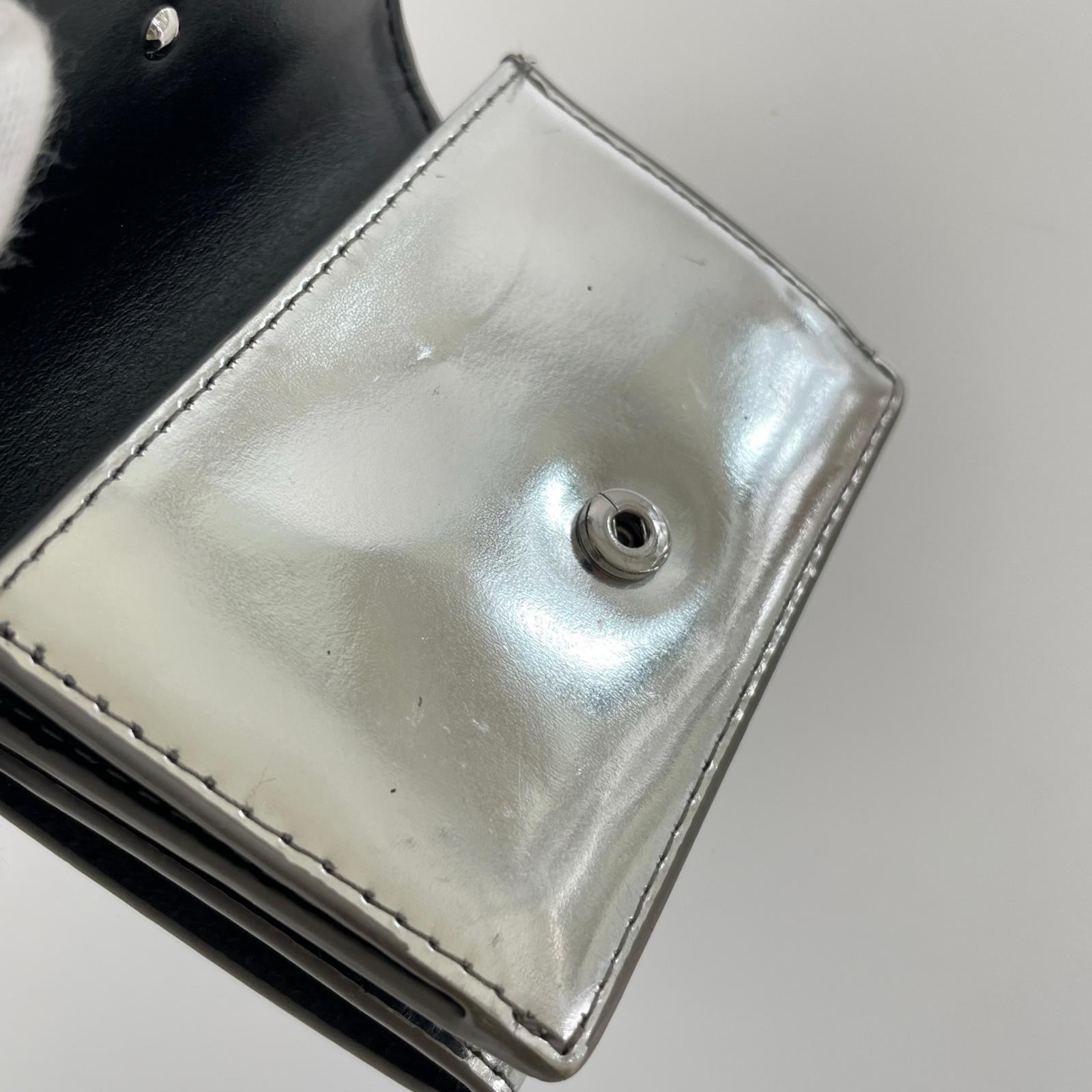 コンパクトウォレット オーバルD SLV シルバー