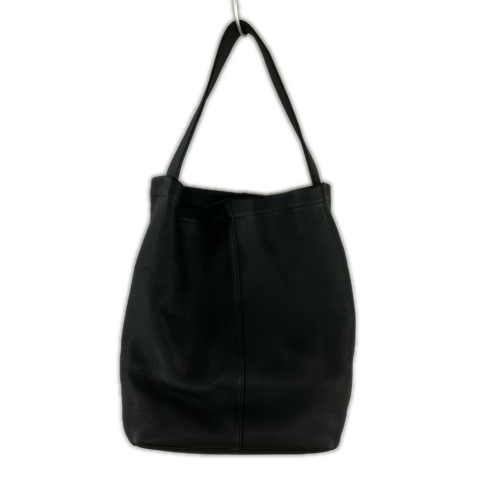 ショルダーバッグ ITTI レザー ショルダーバッグ MARY BUCKET SHOULDER ブラック