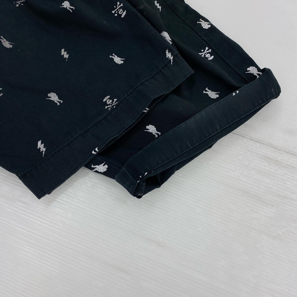 ショートパンツ ゴリラ 総柄 L ブラック