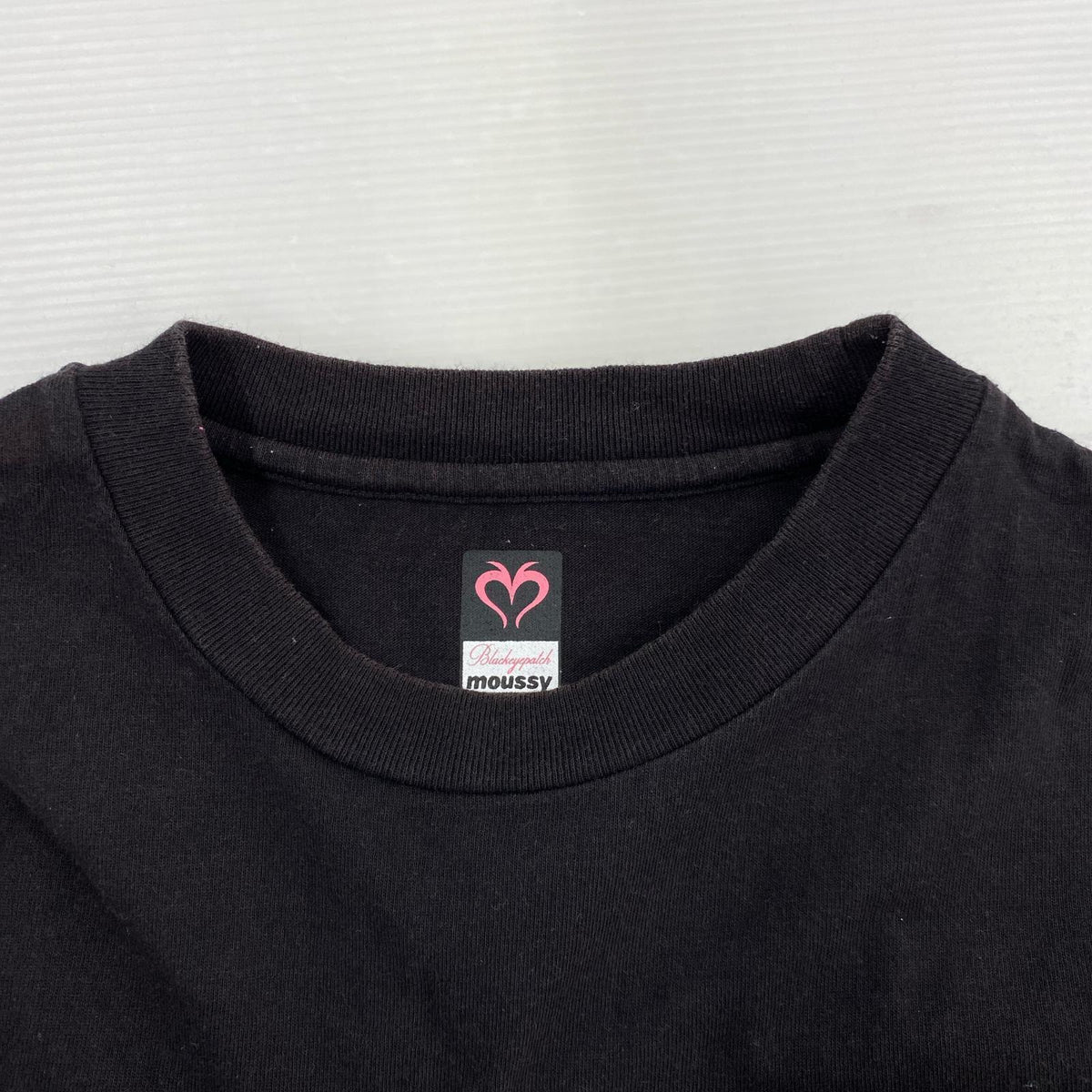 半袖Tシャツ ×MOUSSY ラインストーン ロゴ プリント フリー ブラック