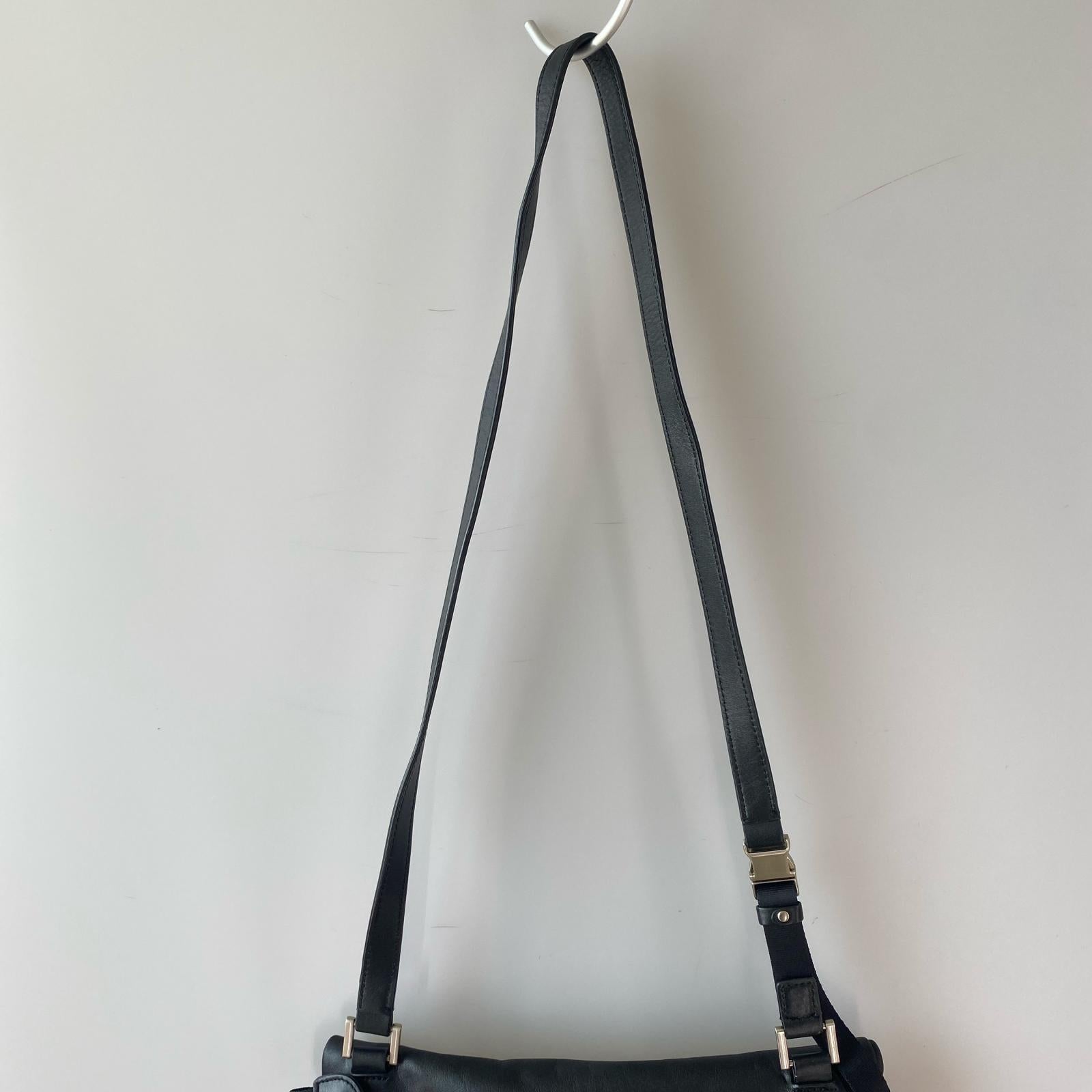 ショルダーバッグ agnes b. ショルダーバッグ レザーBK ブラック
