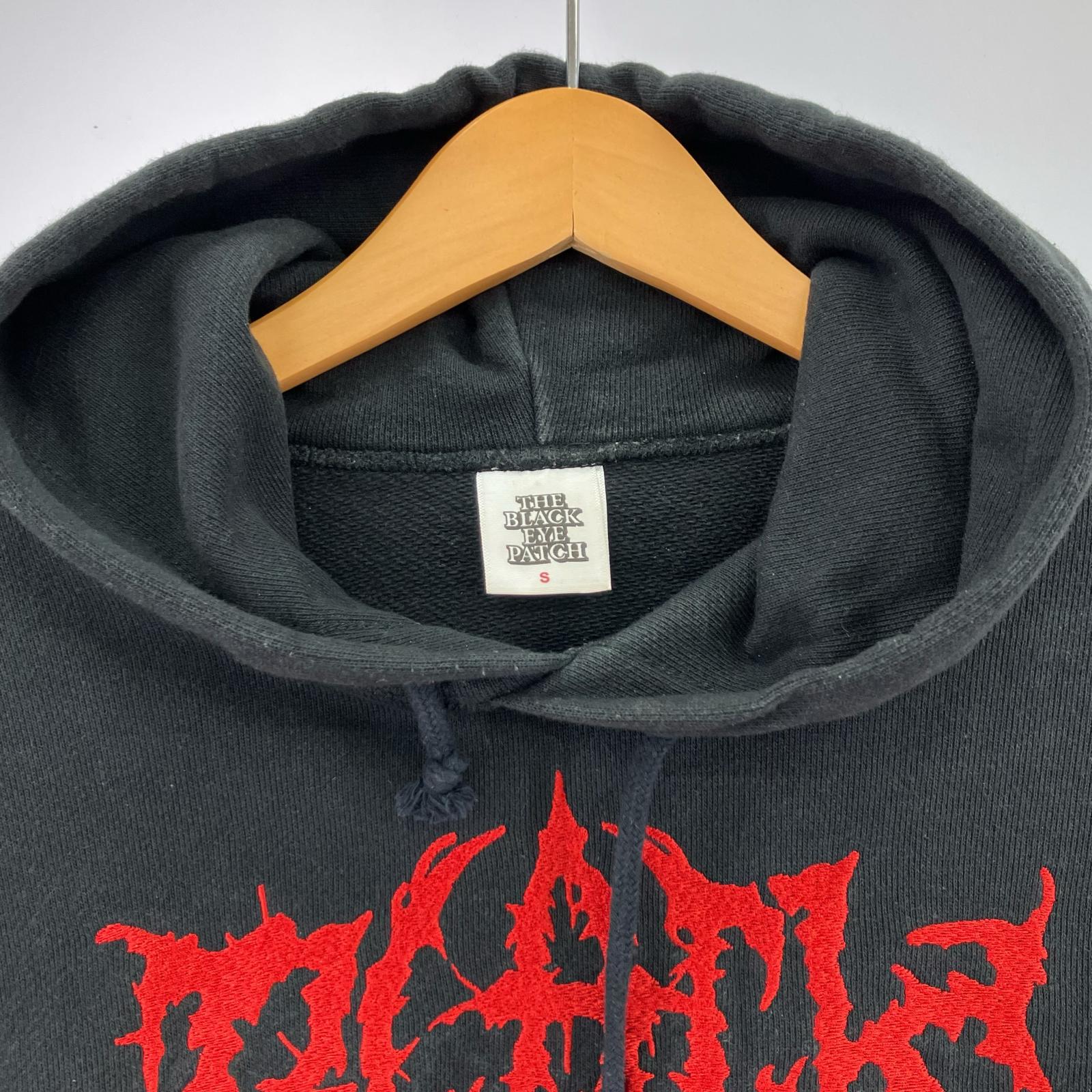 パーカー BLACK EYE PATCH 26SS GRINDCORE LOGO HOODIE S 黒赤 S