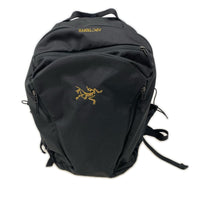 リュック・デイパック MANTIS 26 BACKPACK 黒 金刺繍 ブラック