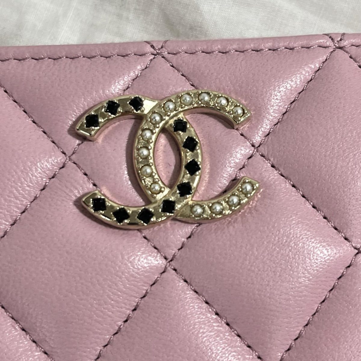 CHANEL マトラッセ ストーンココマーク コンパクトウォレット