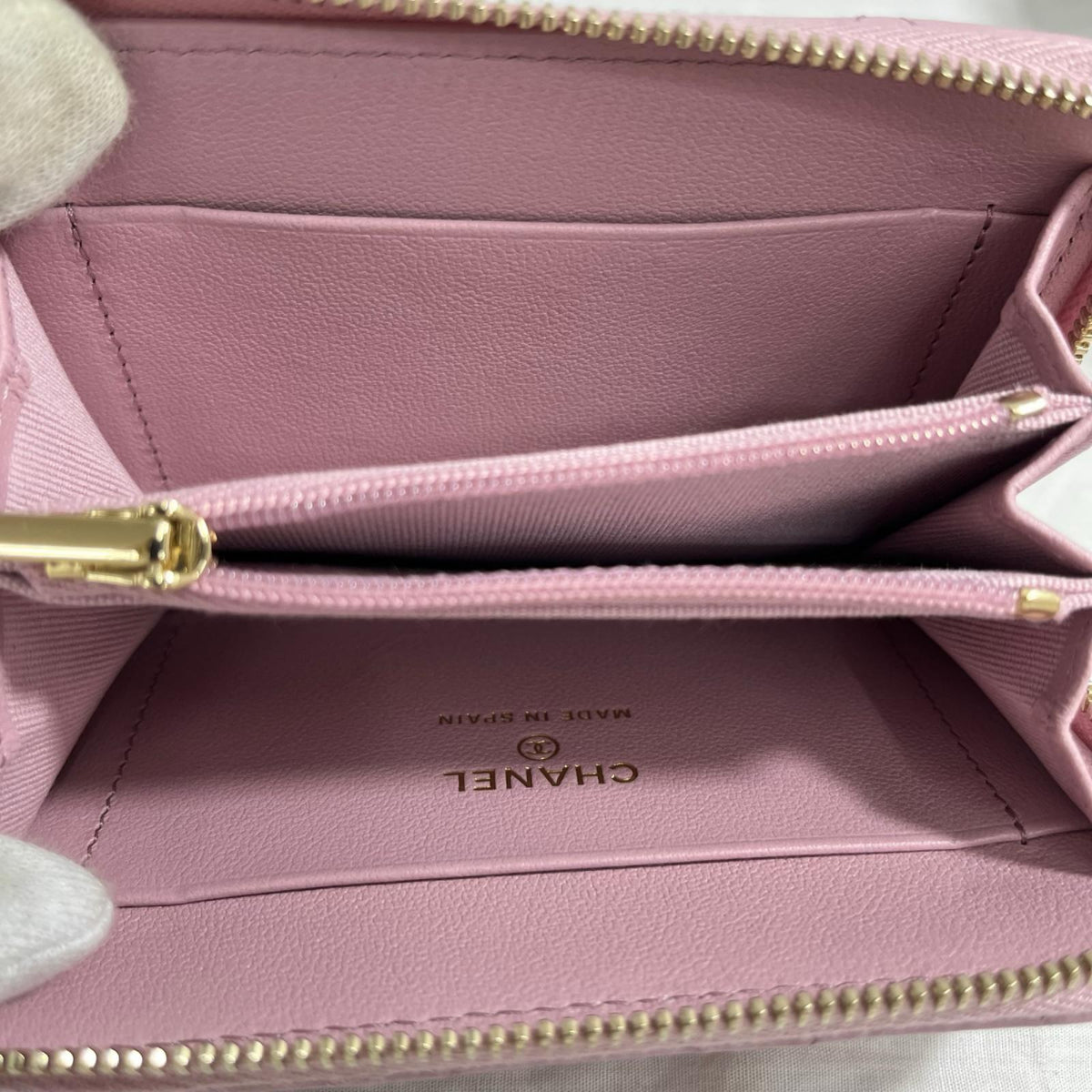 CHANEL マトラッセ ストーンココマーク コンパクトウォレット