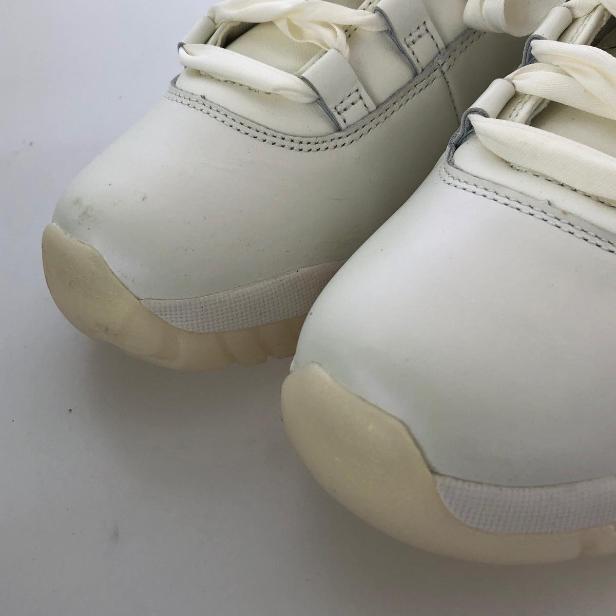 スニーカー Air Jordan 11 Grand Finale/Pearl 27.0cm 27cm (US9 UK8 1/2 EU44) ホワイト