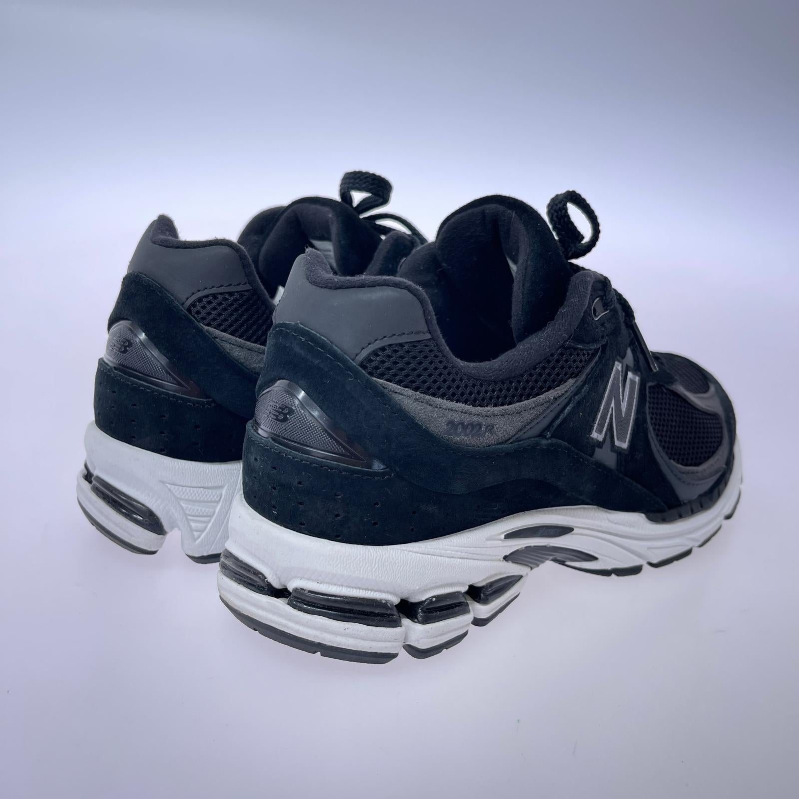 スニーカー M2002RBK(26.0) 26cm (US8 UK7 1/2 EU42) ブラック