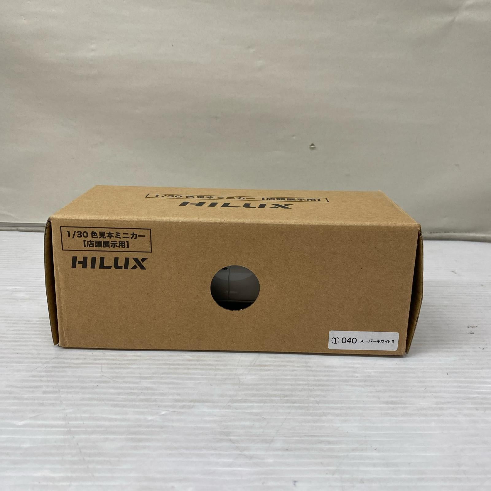 1/30 HILUX カラーサンプル スパーホワイトⅡ カラーサンプル