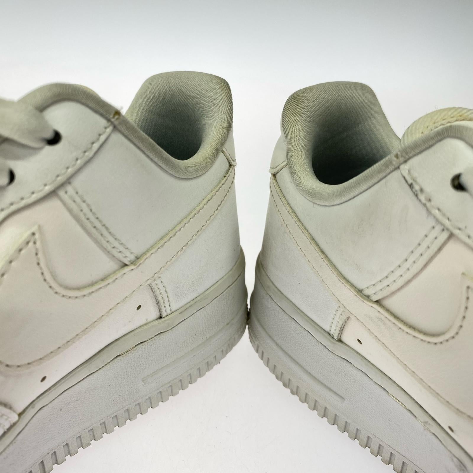 スニーカー NIKE WMNS AIR FORCE 1 チャーム 24.5cm 24.5cm (US6 1/2 UK6 EU39) ホワイト