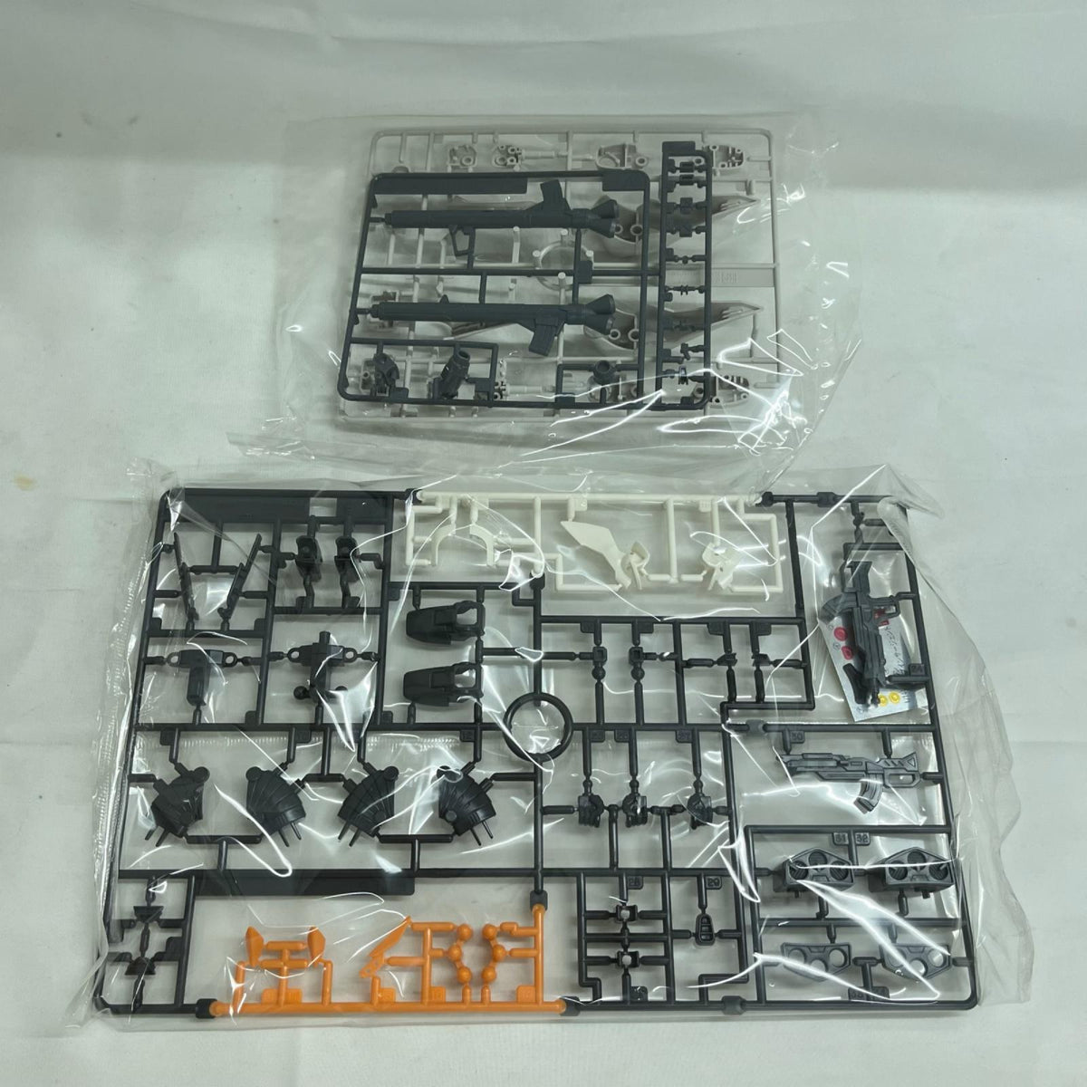 ジン タイプ インサージェント プラモデル ガンダムSEED BANDAI ガンプラ