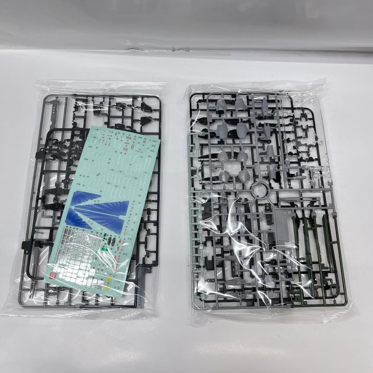 RG 1/144 ZGMF-X42S デスティニー 機動戦士ガンダムSEED DESTINY(シード デスティニー) BANDAI SPIRITS ガンプラ