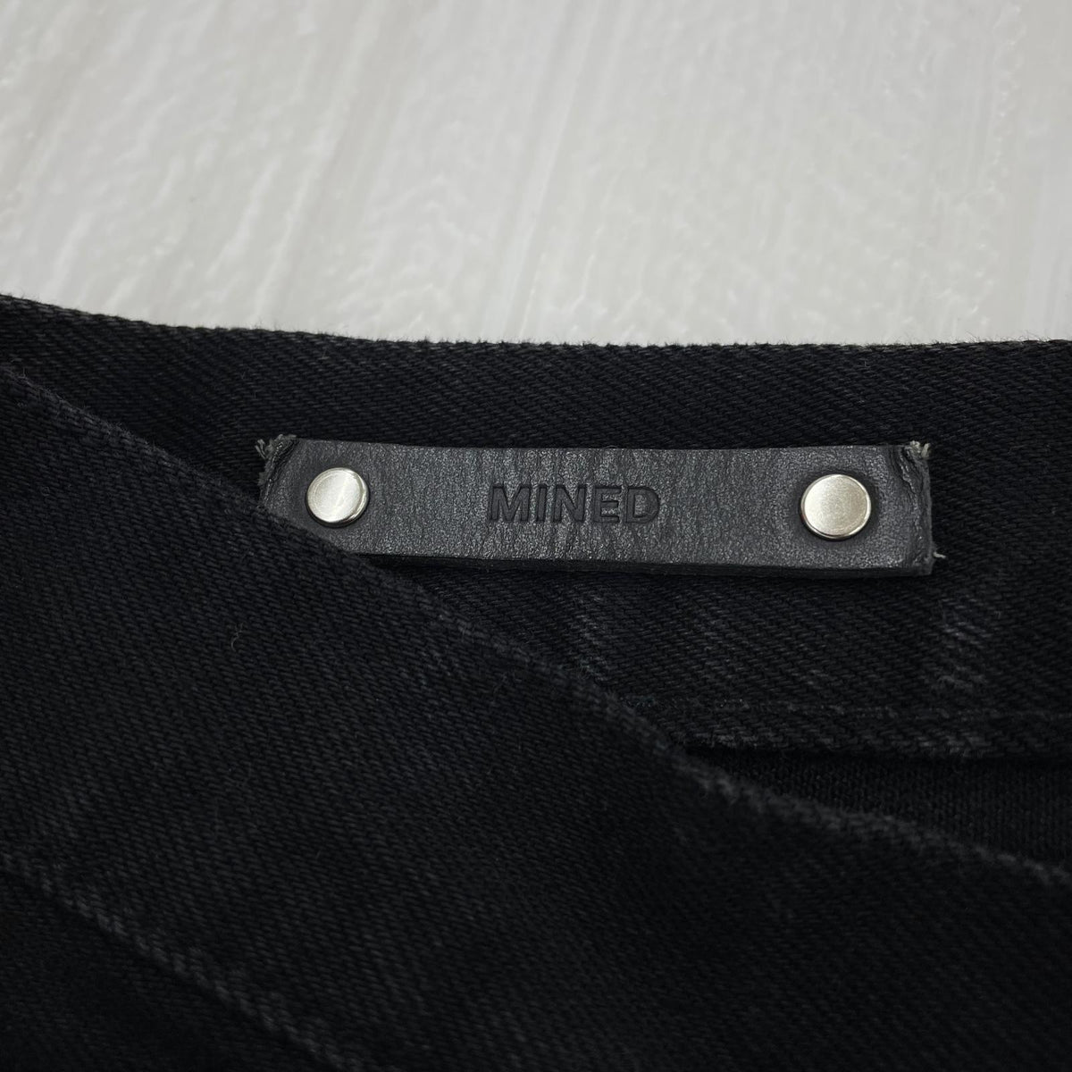 パンツ 102 N.Slim Tapered 黒 (W31) ブラック