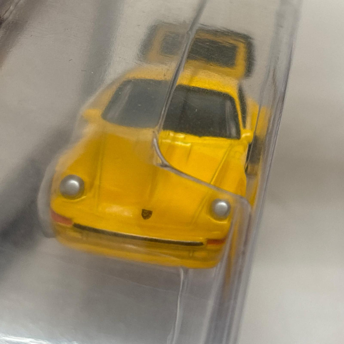 100%HW モータートレンド誌1/4 ポルシェ 930ターボ マテル ミニカーその他