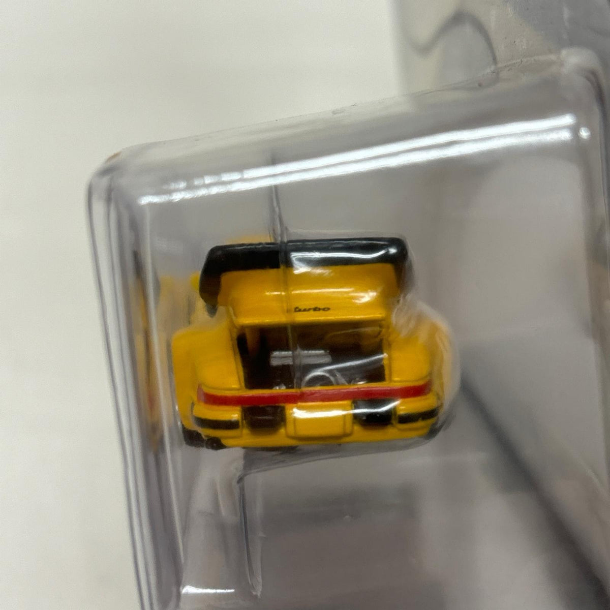 100%HW モータートレンド誌1/4 ポルシェ 930ターボ マテル ミニカーその他