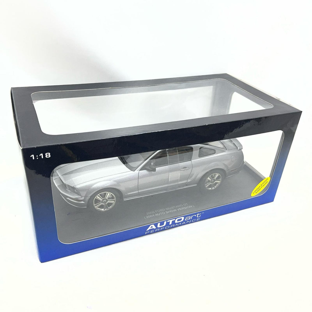 1/18 AUTOart 2005 FORD MUSTANG GT スケールカー