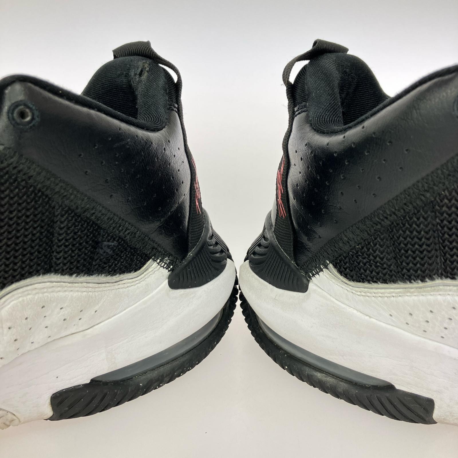 スニーカー jordan ステイロイヤル