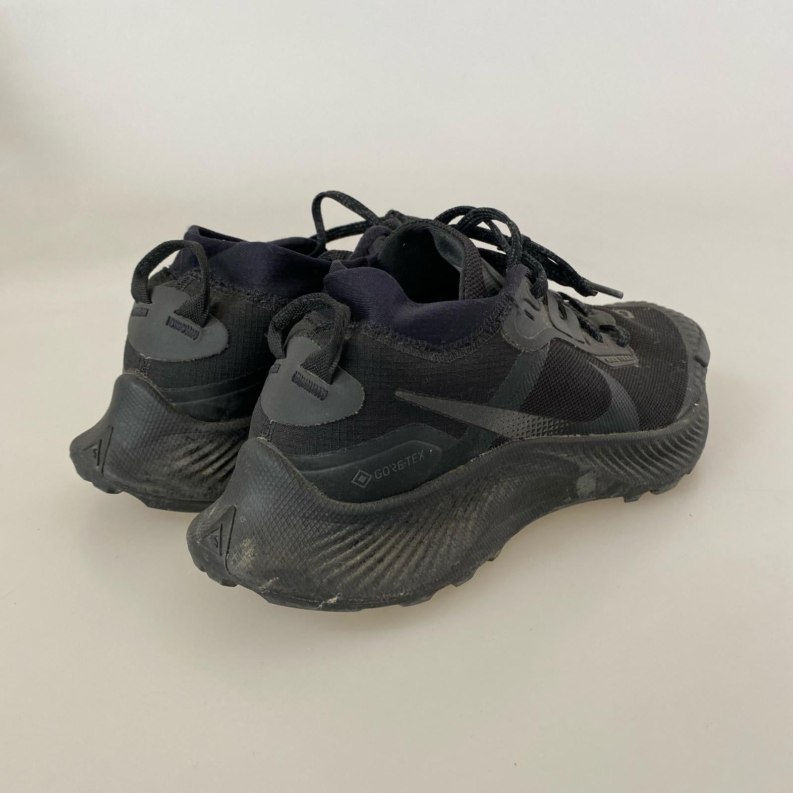 スニーカー DC8794-001 ペガサス トレイル3 ブラック
