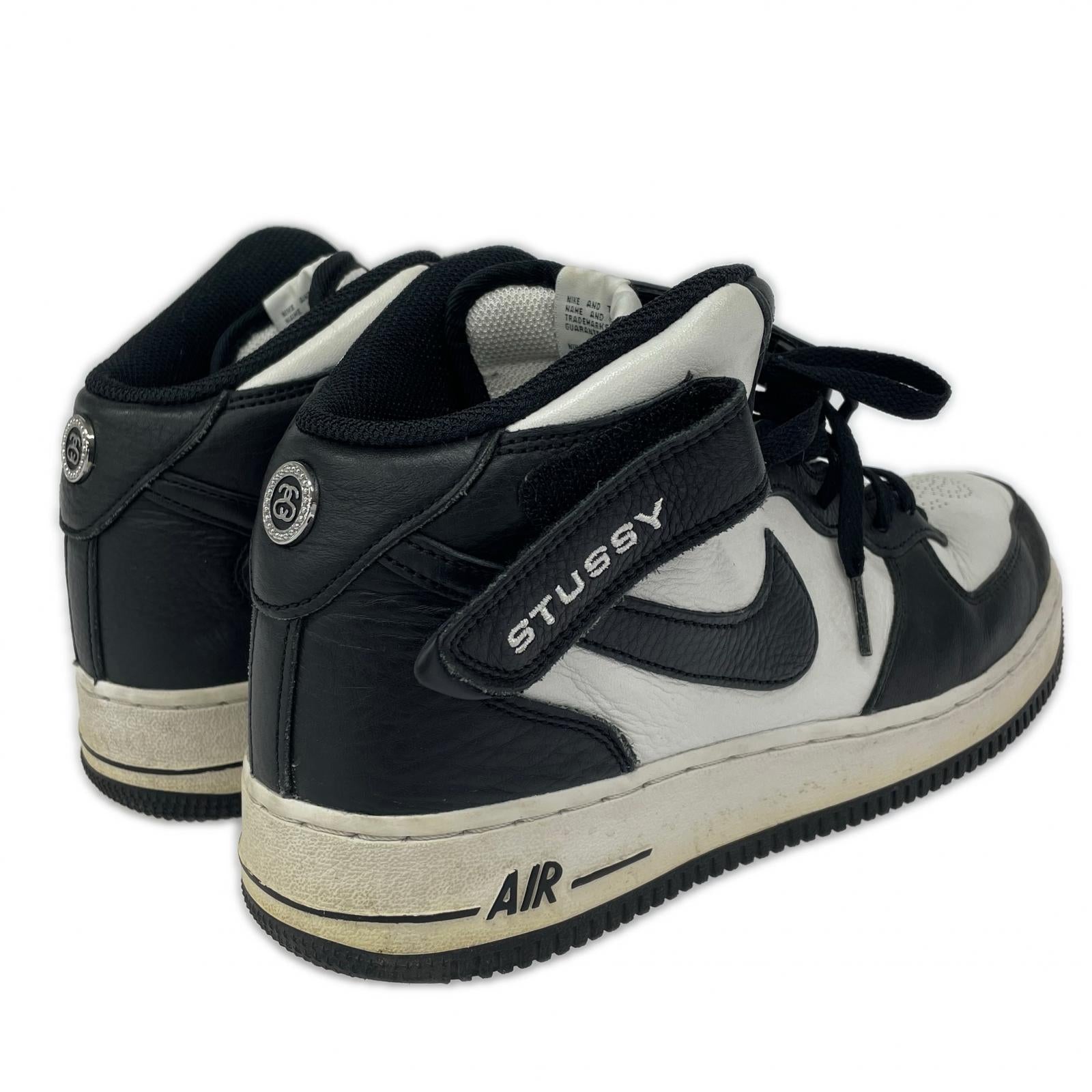 スニーカー ×STUSSY AIR FORCE 1 MID 黒白 (27.0) 27cm (US9 UK8 1/2 EU44)
