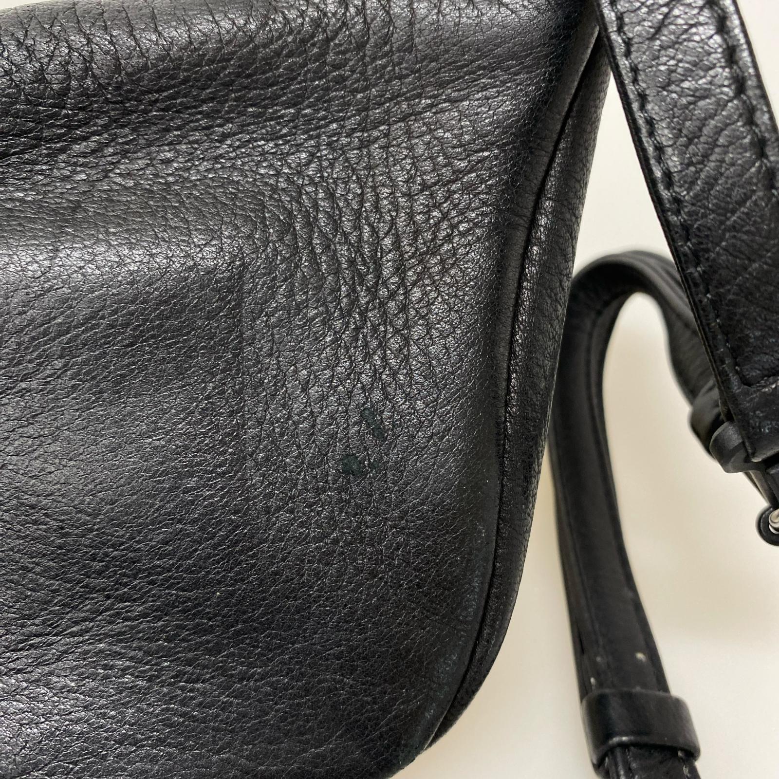 ショルダーバッグ Aeta waist pouch ディアスキン ウエストポーチ 黒 ブラック