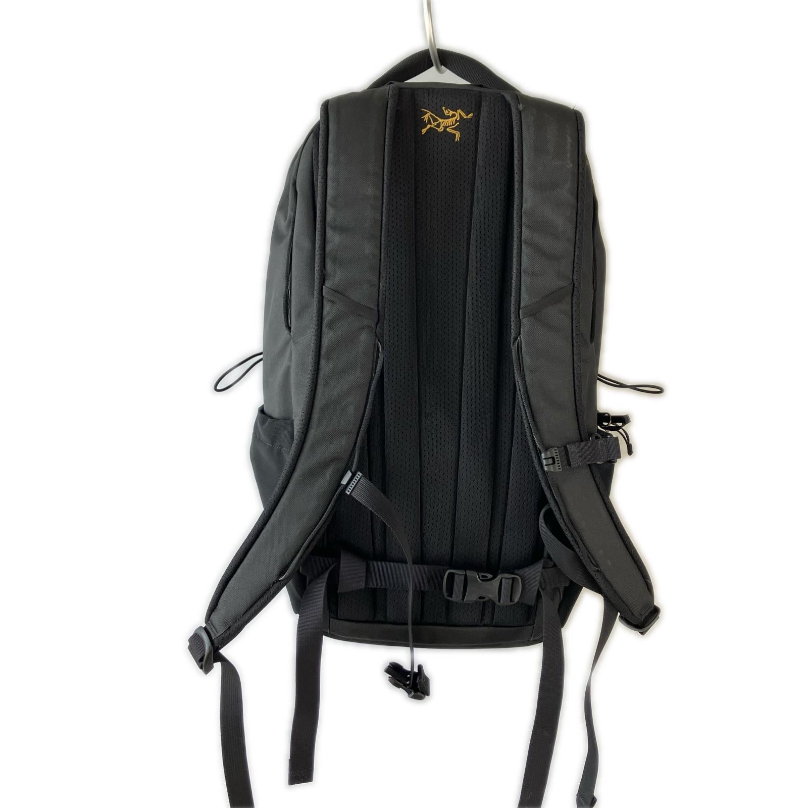 リュック・デイパック MANTIS 16 BACKPACK ブラック ブラック