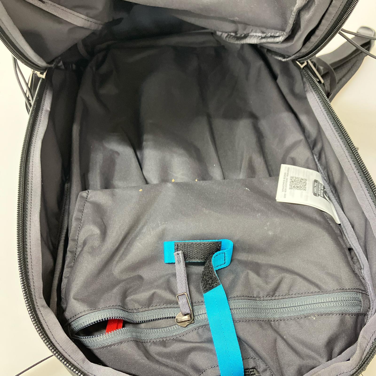 リュック・デイパック MANTIS 16 BACKPACK ブラック ブラック