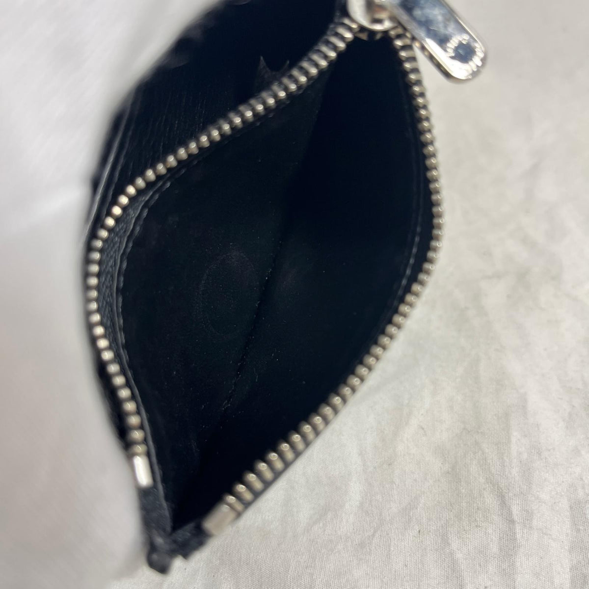 LV マヒナ ポルフォイユ・イリス