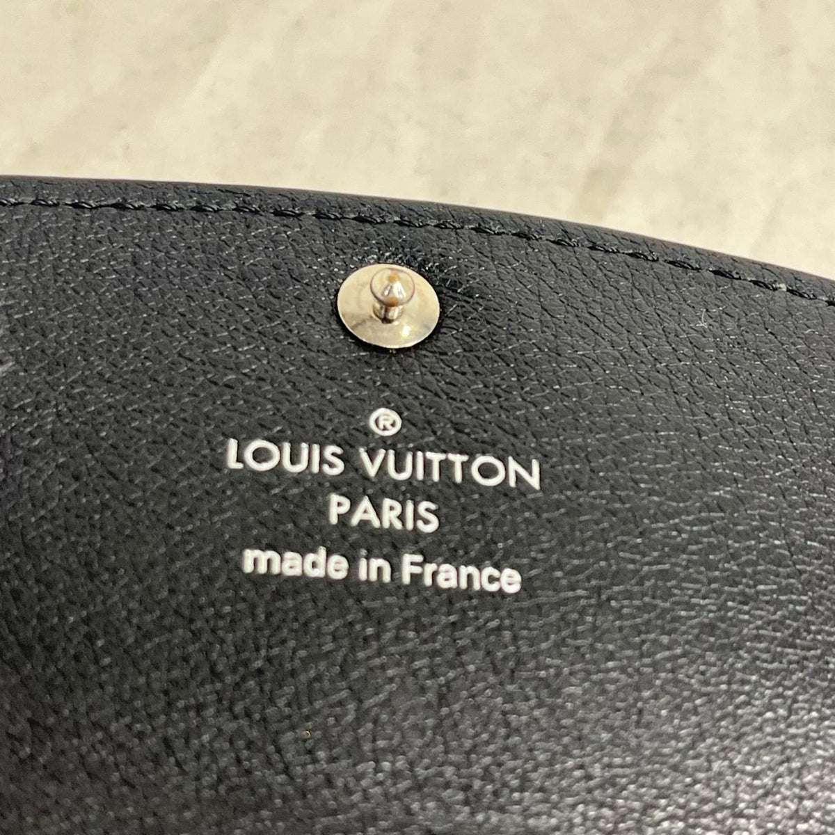 LV マヒナ ポルフォイユ・イリス