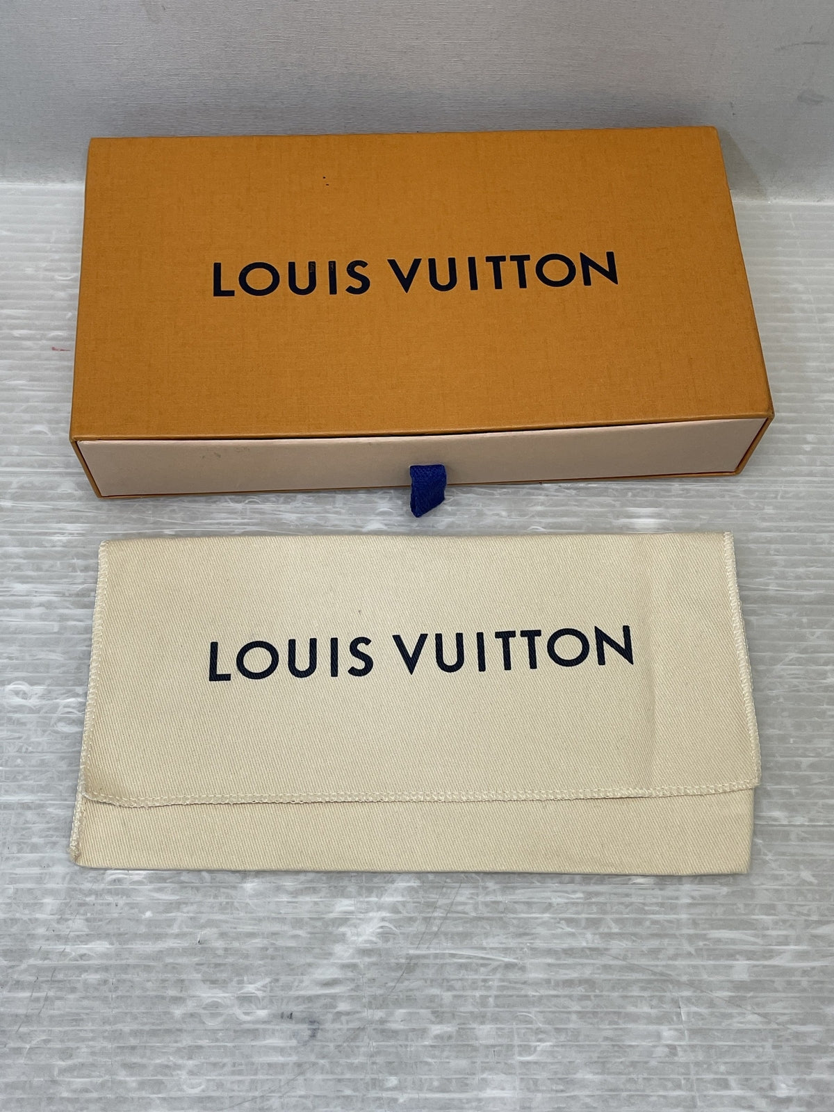 LOUIS VUITTON モノグラム アンプラント ジッピーウォレット M69034