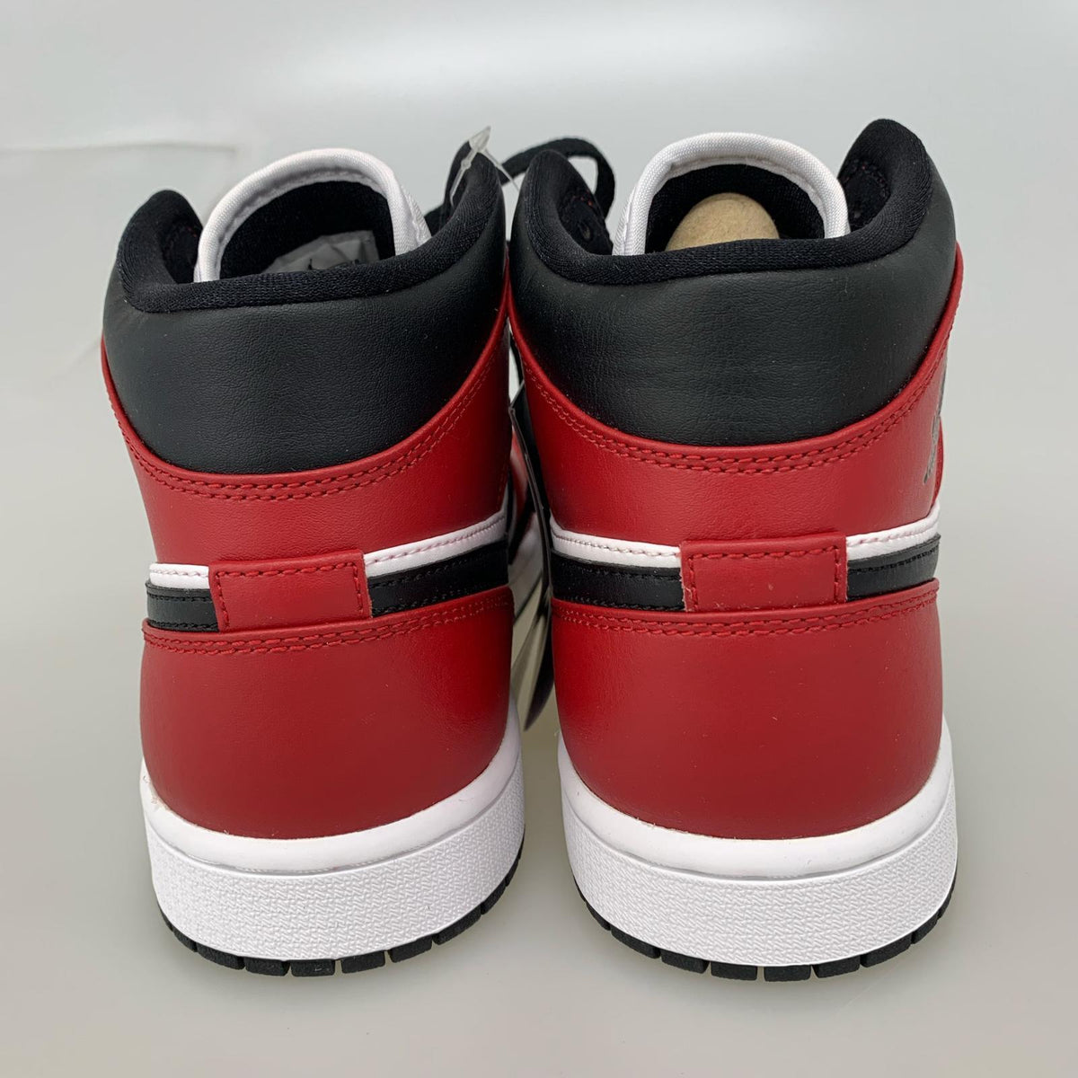 スニーカー AIR JORDAN 1 MID シカゴ 554724-069 26cm 26cm (US8 UK7 1/2 EU42)