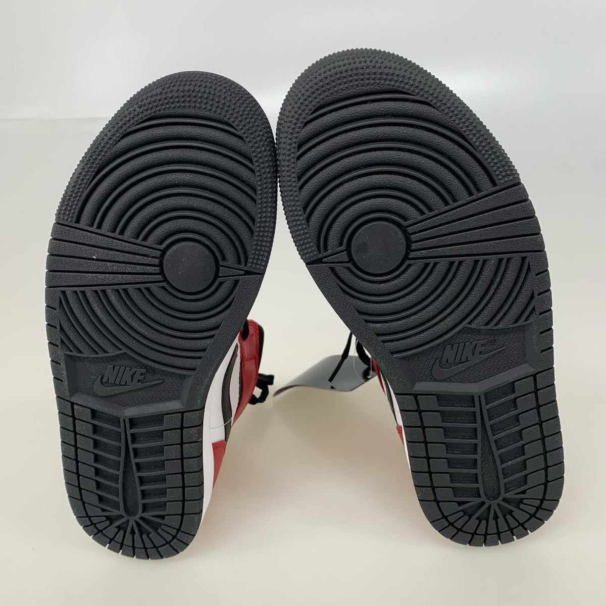 スニーカー AIR JORDAN 1 MID シカゴ 554724-069 26cm 26cm (US8 UK7 1/2 EU42)