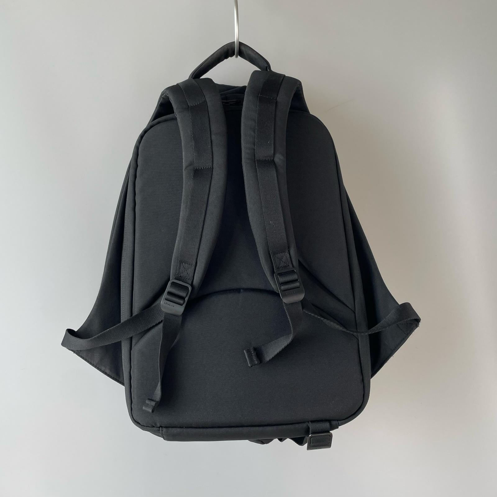 リュック・デイパック ISAR M EcoYarn 黒 ブラック
