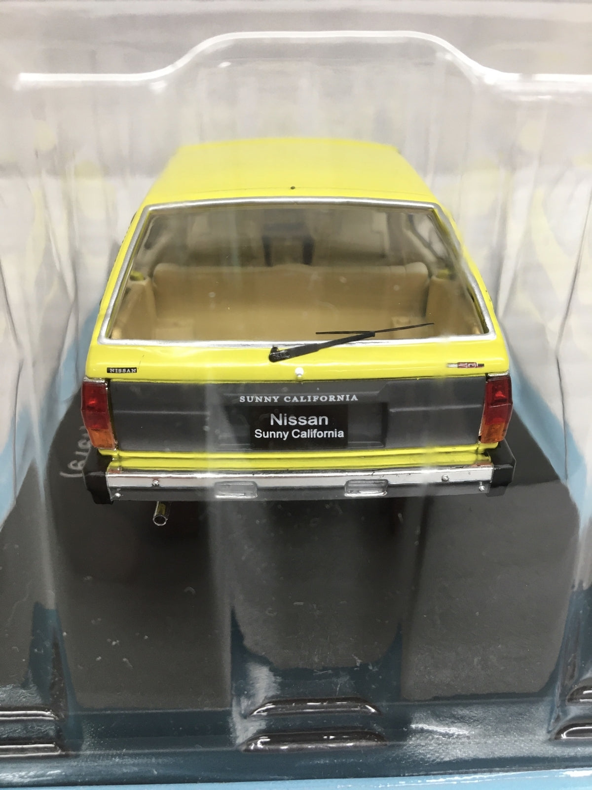 アシェット Nissan Sunny California (1979) スケールカー