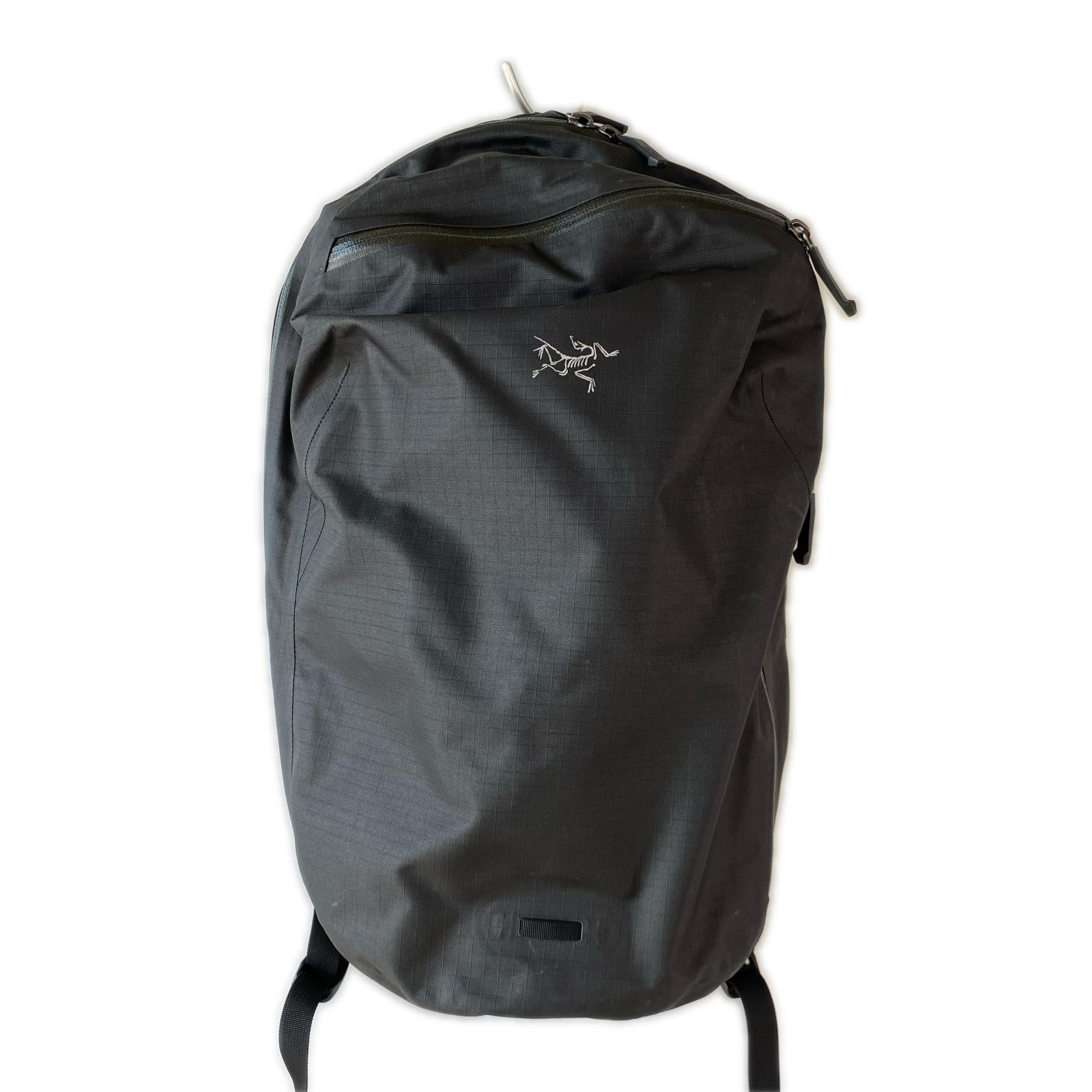 リュック・デイパック granville zip 16 backpack ブラック