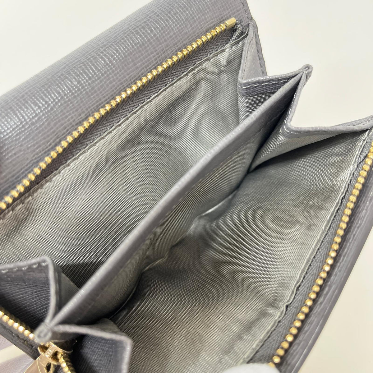 コンパクトウォレット BABYLON S TRIFOLD グレー グレー