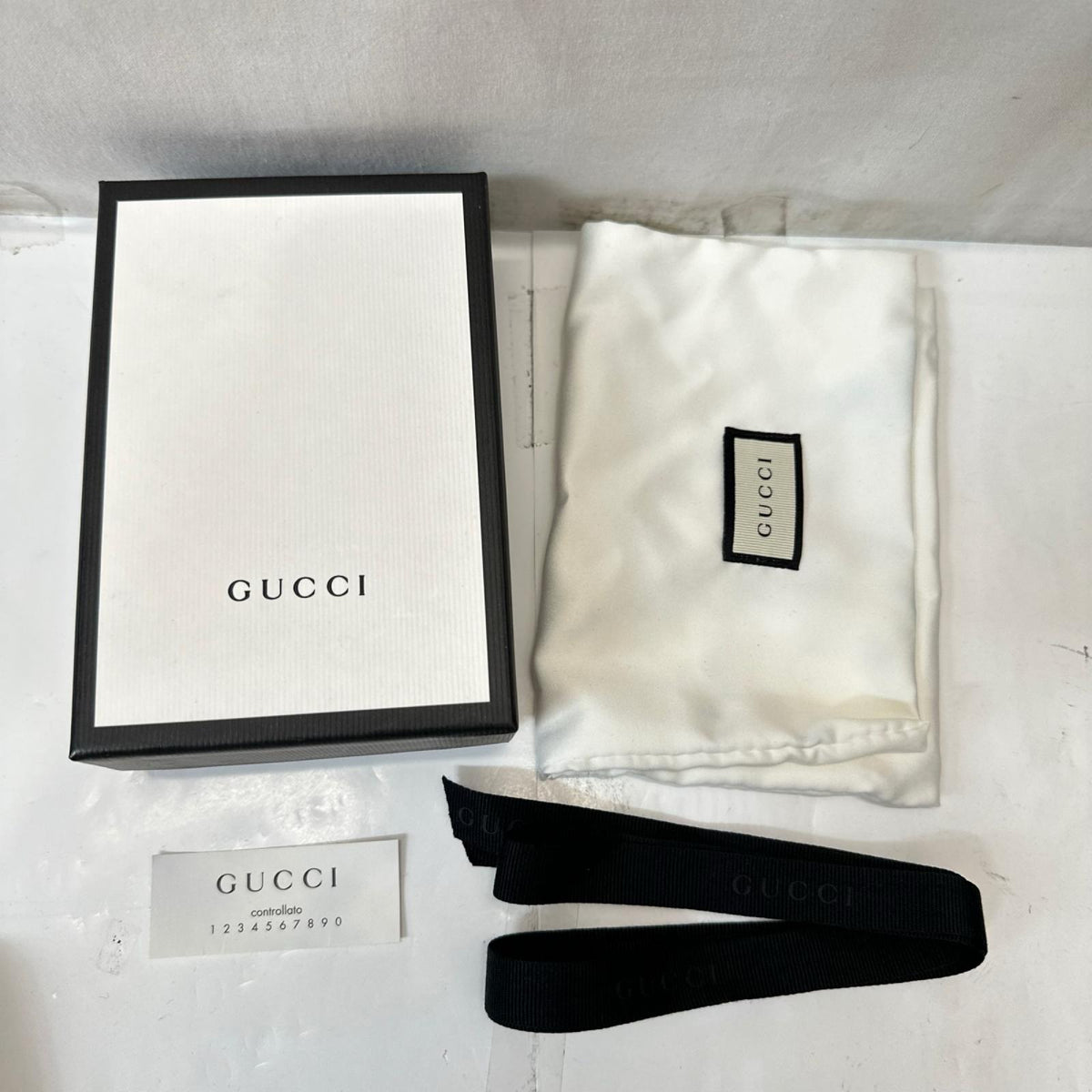 GUCCI イチゴ