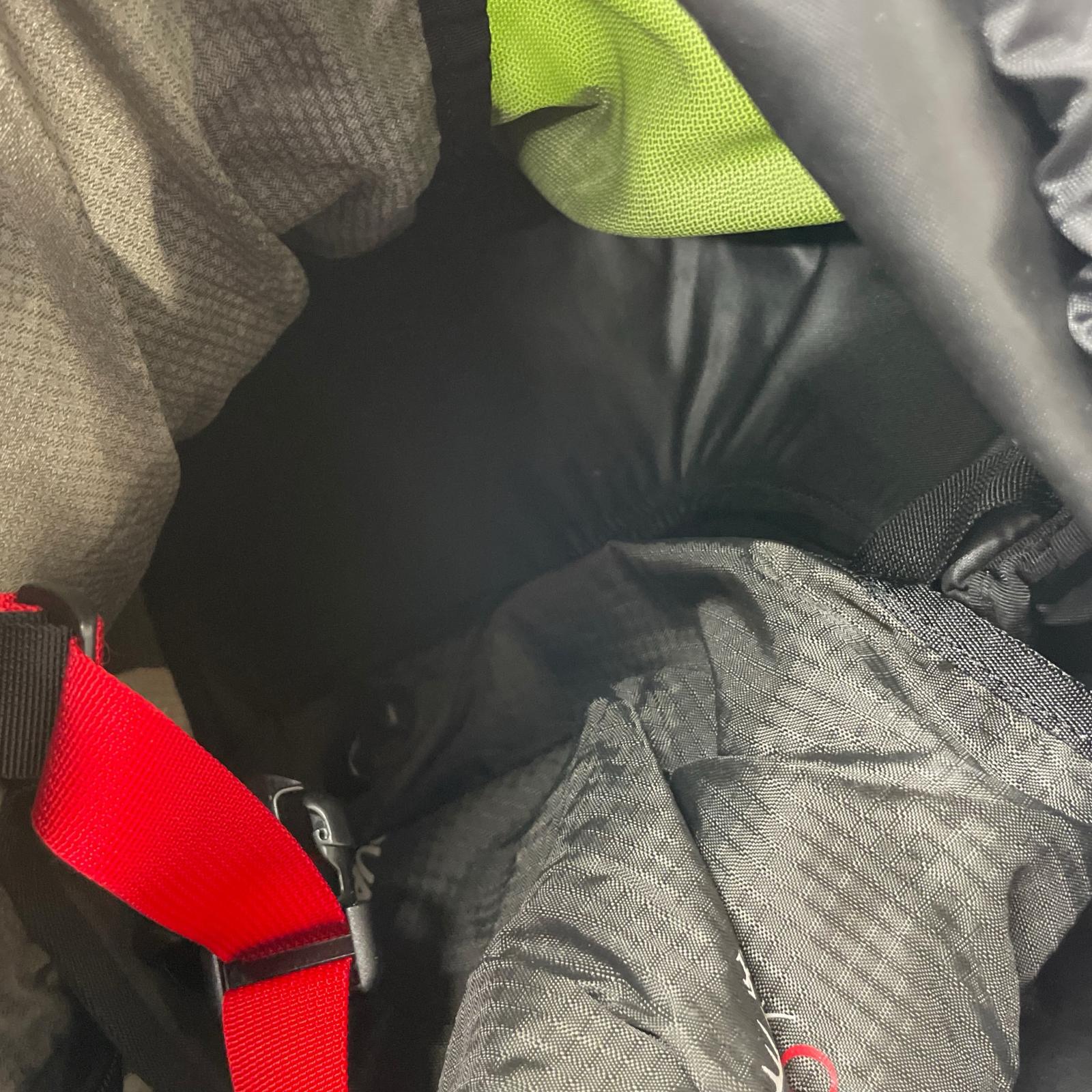 リュック・デイパック Osprey バックパック LUNA 70 グリーン