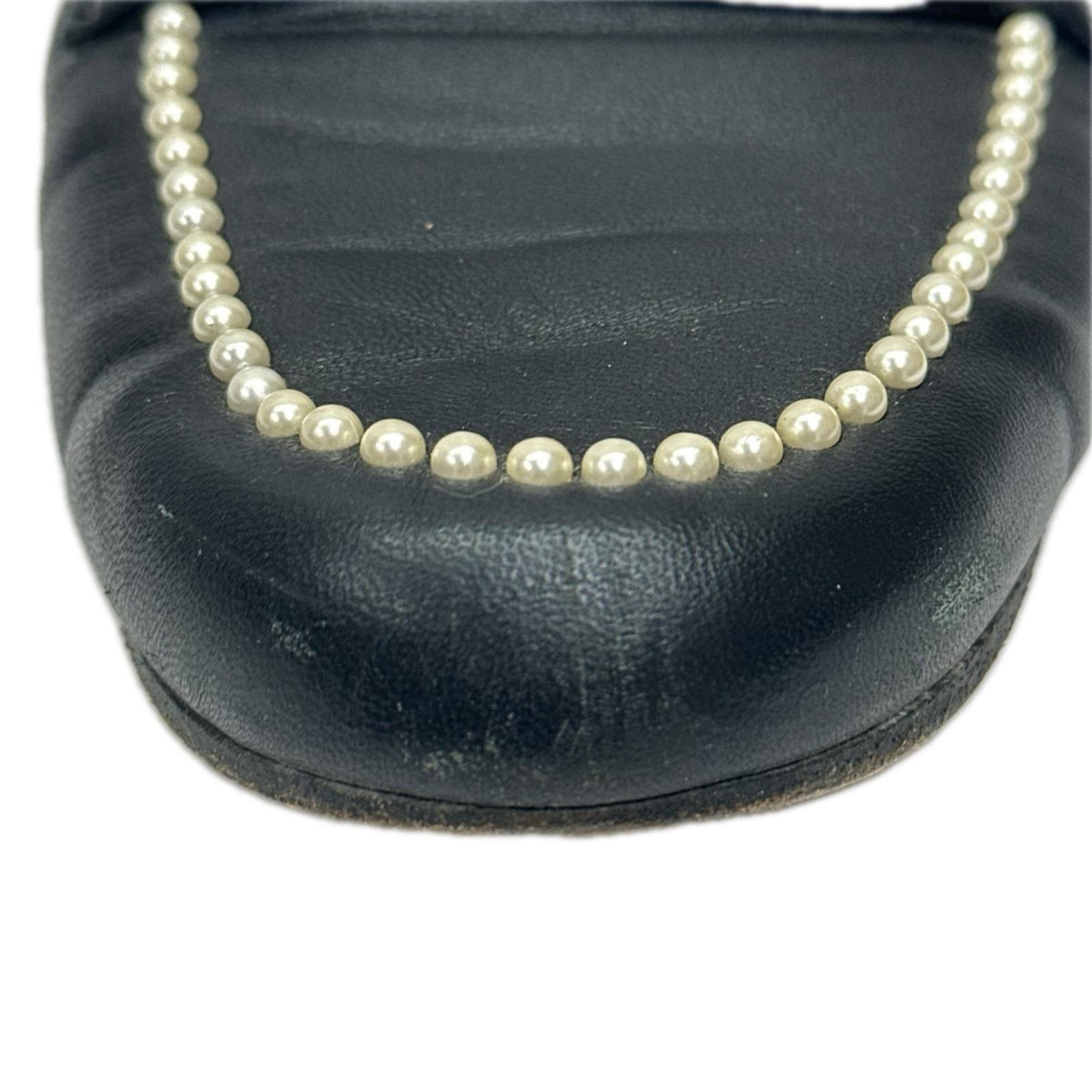 CHANEL ココマーク パール レザー ローファー 黒