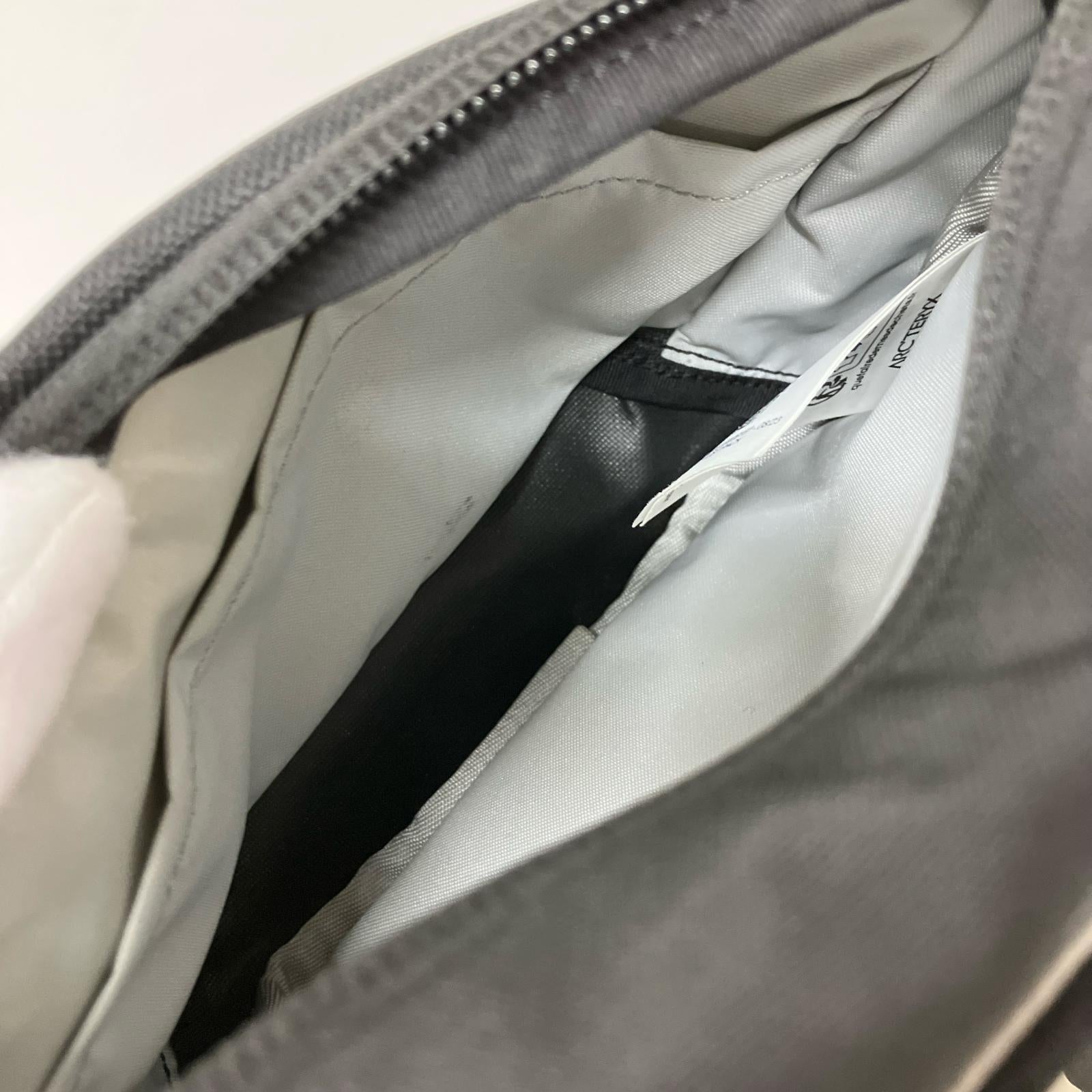 ショルダーバッグ Mantis 1 Waist Pack ブラック