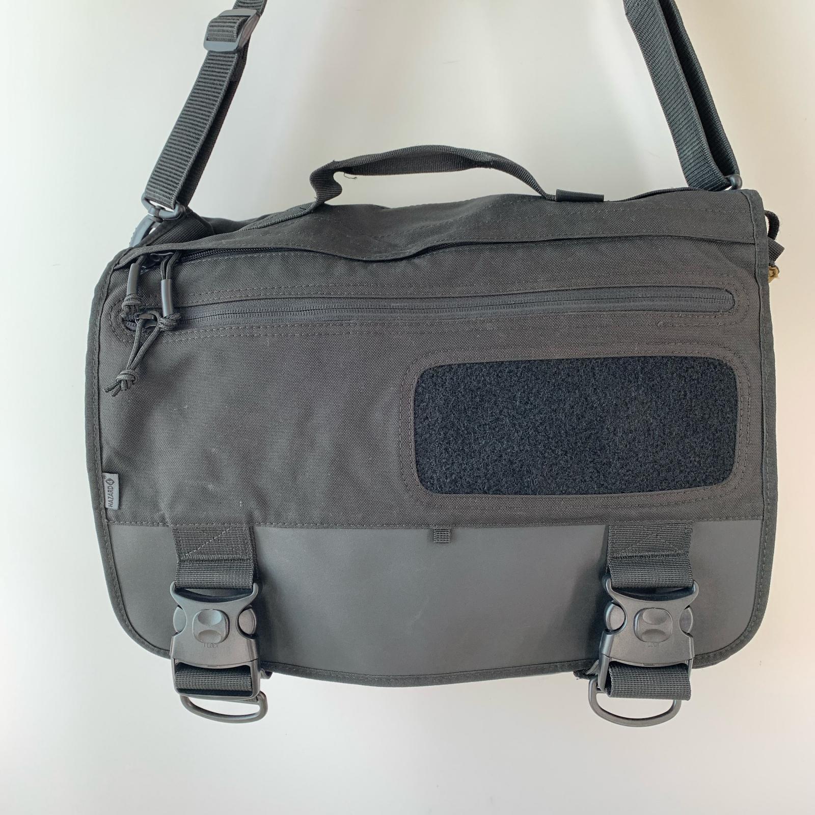 ショルダーバッグ M.O.D Messenger ブラック