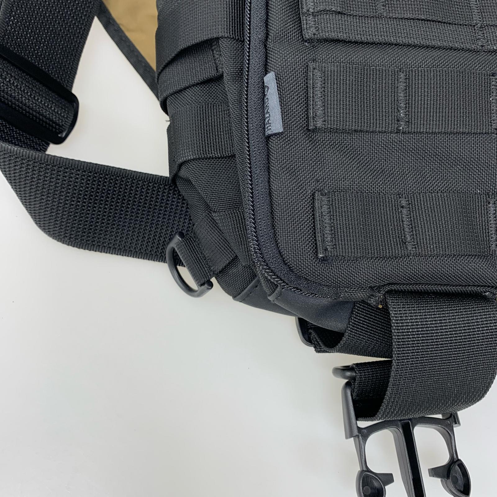 ショルダーバッグ M.O.D Messenger ブラック