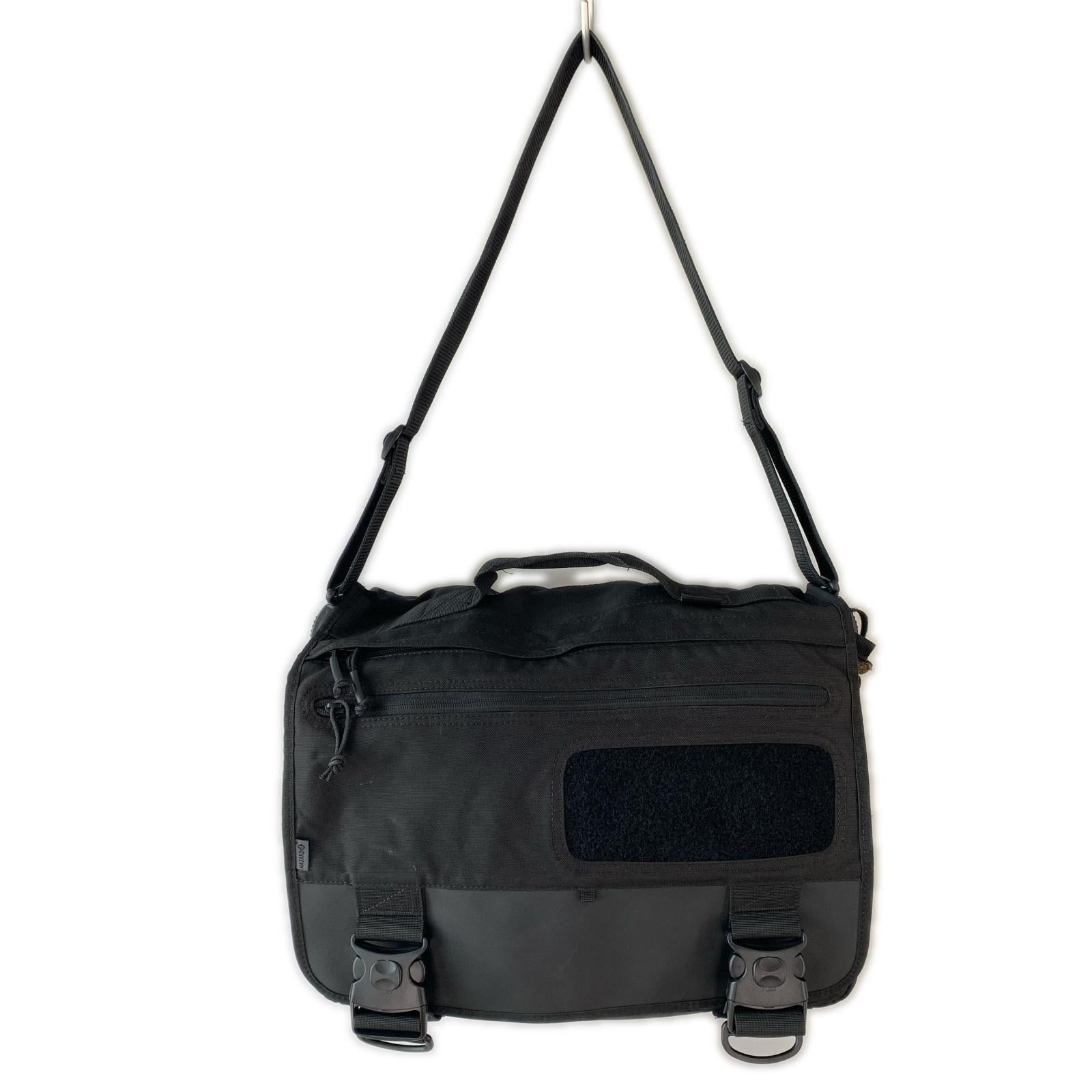 ショルダーバッグ M.O.D Messenger ブラック