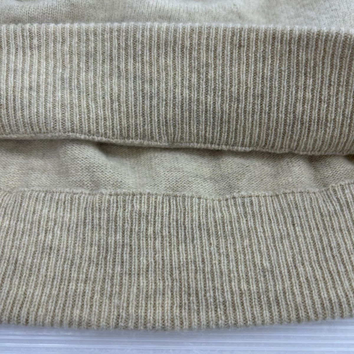 ニット Eys.MATERIAUX ウール Vネック ベージュ (L) L ベージュ